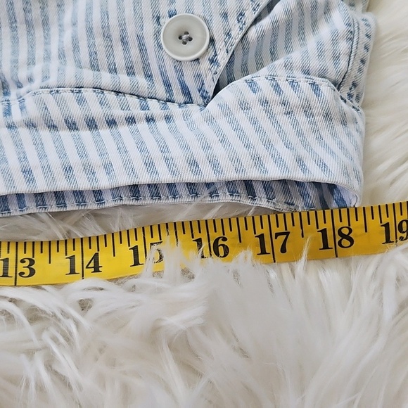 one 5 one Blue and White Striped Jean Shorts with 5.5" Inseam - Picture 9 of 11